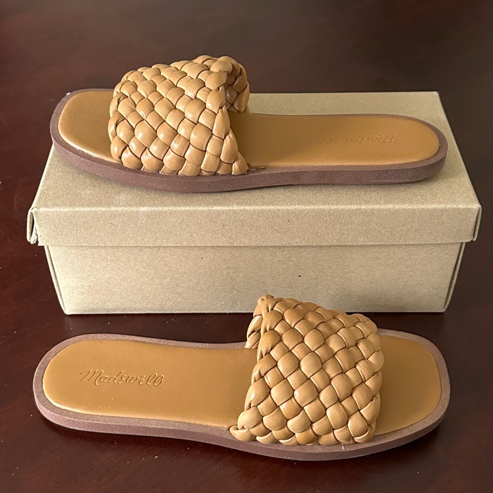 Madewell Tan Puffy Woven Slide Sandals - Size 7.5